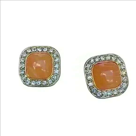 VINTAGE salmon stones with gold tone rehnistones stud  earrings - Picture 3 of 17